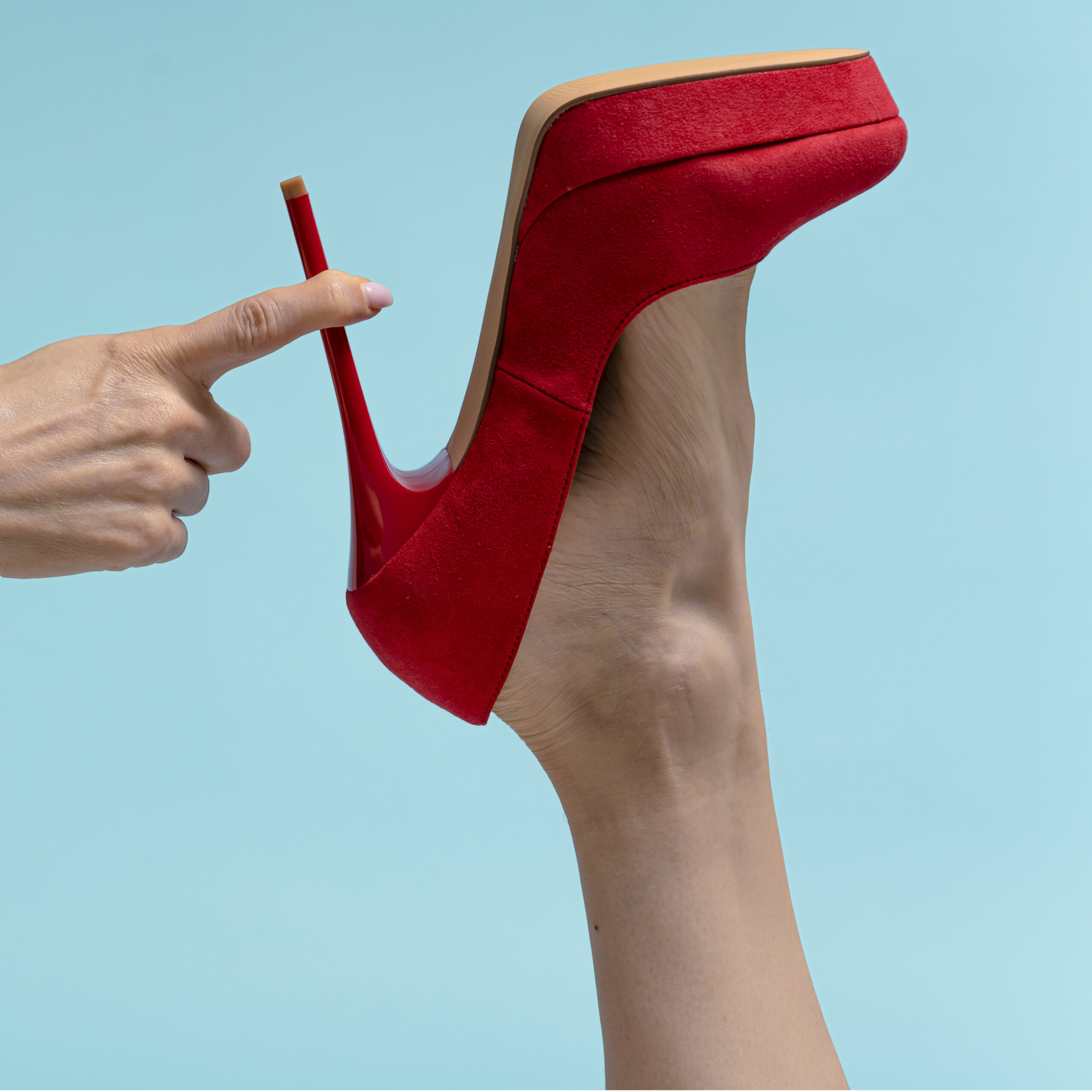 HIGH HEELS